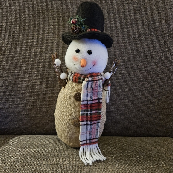 Snowman shelf sitter decor. Christmas Winter Holiday - Picture 1 of 4